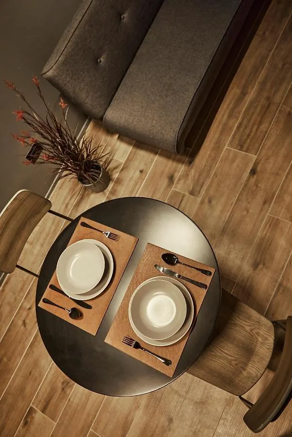 After8-Material Apartment Mestre