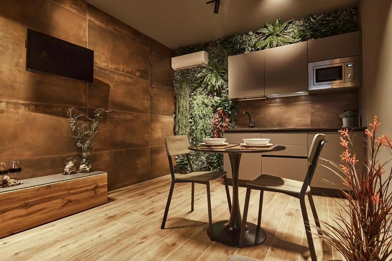 After8-Material Apartment Mestre