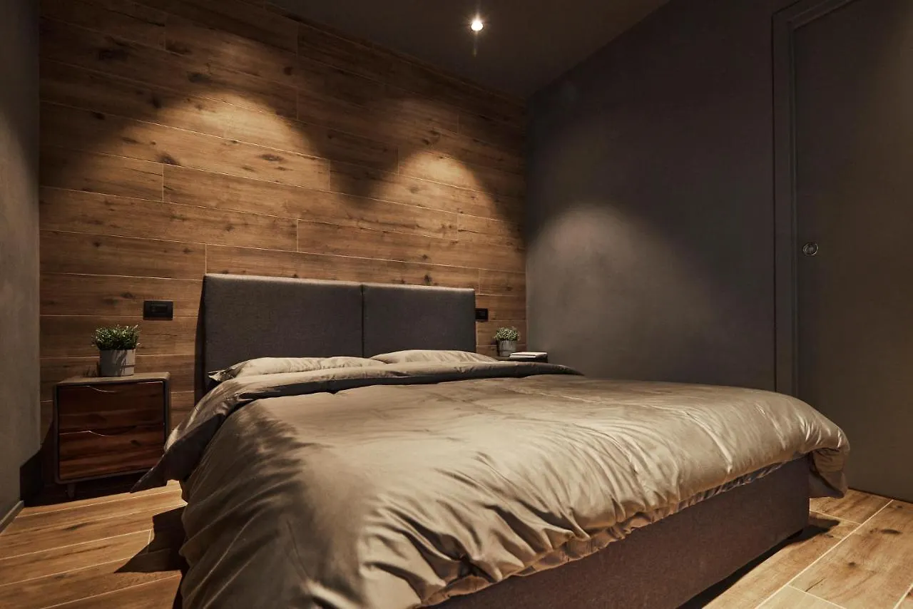 After8-Material Apartment Mestre